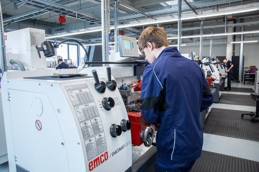 Top training centre with conventional and CNC machines from Emco 